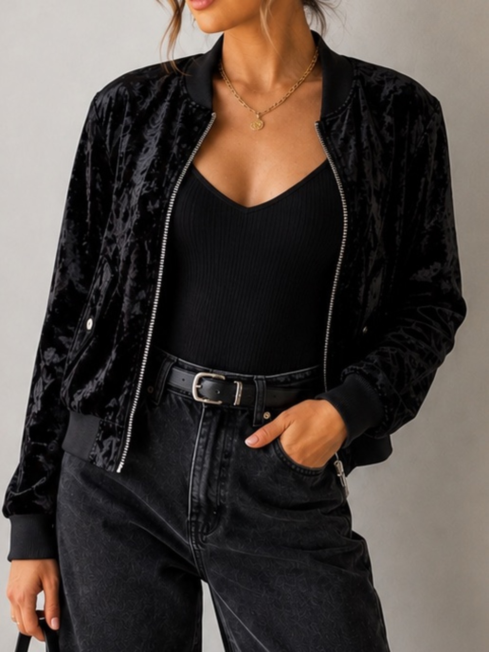 Forever 21 Black Crushed Velvet Bomber Jacket Zip Front Size Large